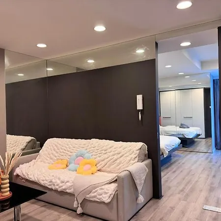 Creamy Style 1 Bed Near Mid Valley